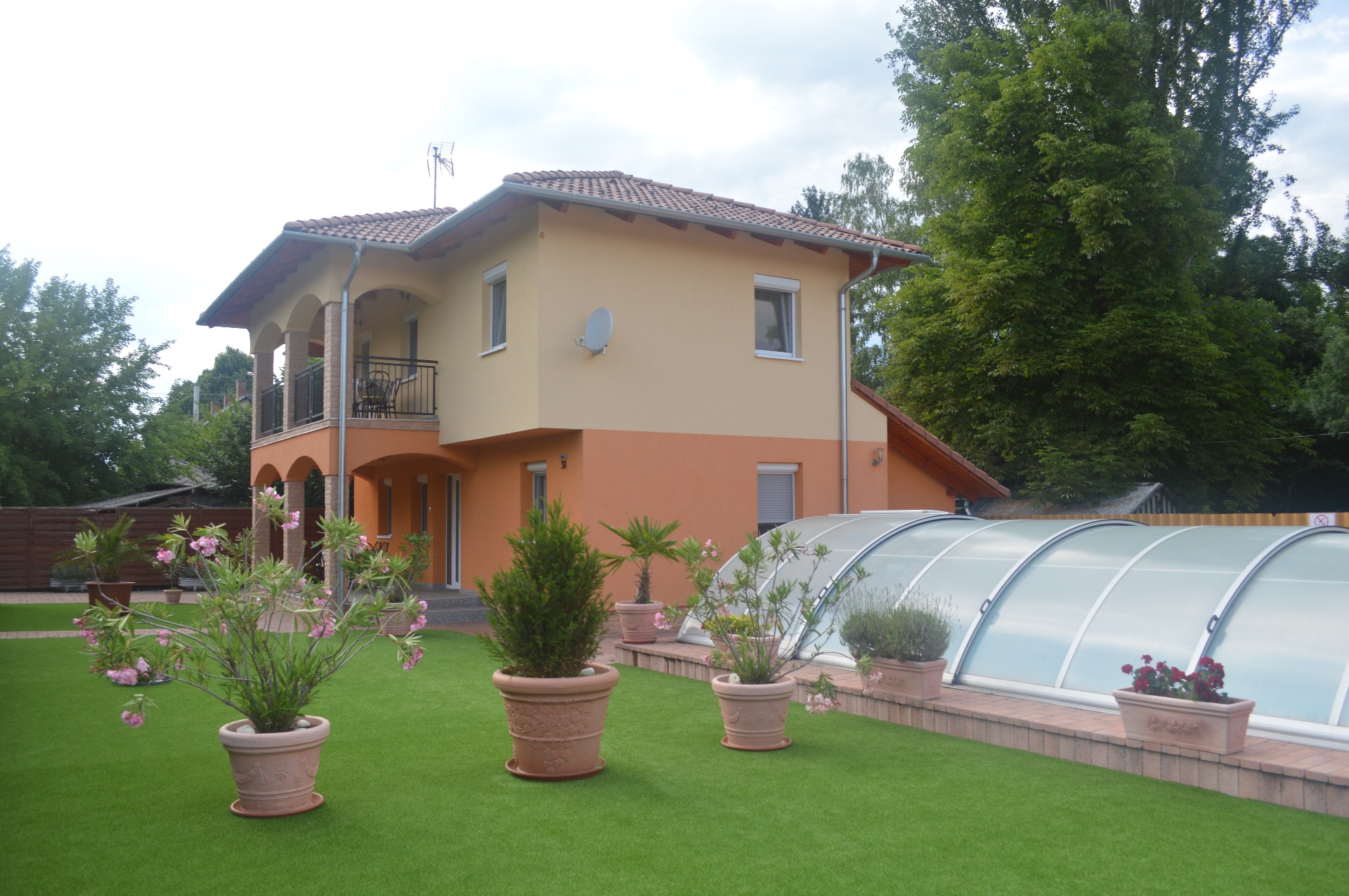 Granada Medencés Apartman
